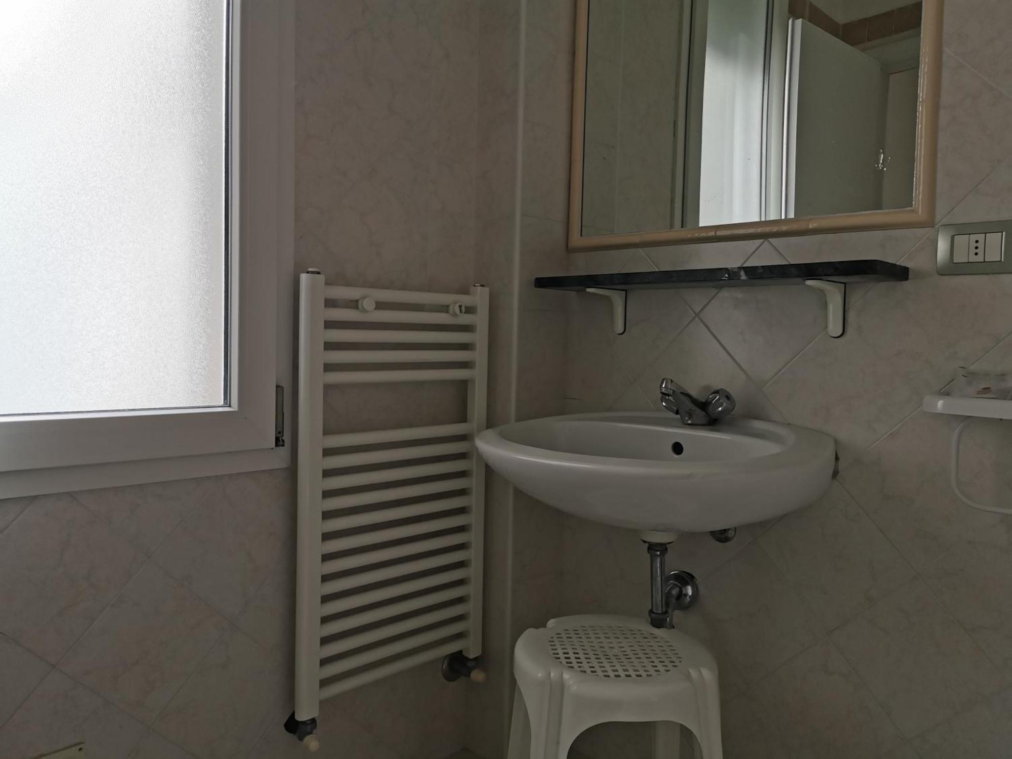 B&B Residence Sorriso Cattolica Bagian luar foto